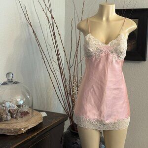 MONTENAPOLEONE Pink w/ Soft Cream Color Lace Satin Mini in Length Lingerie